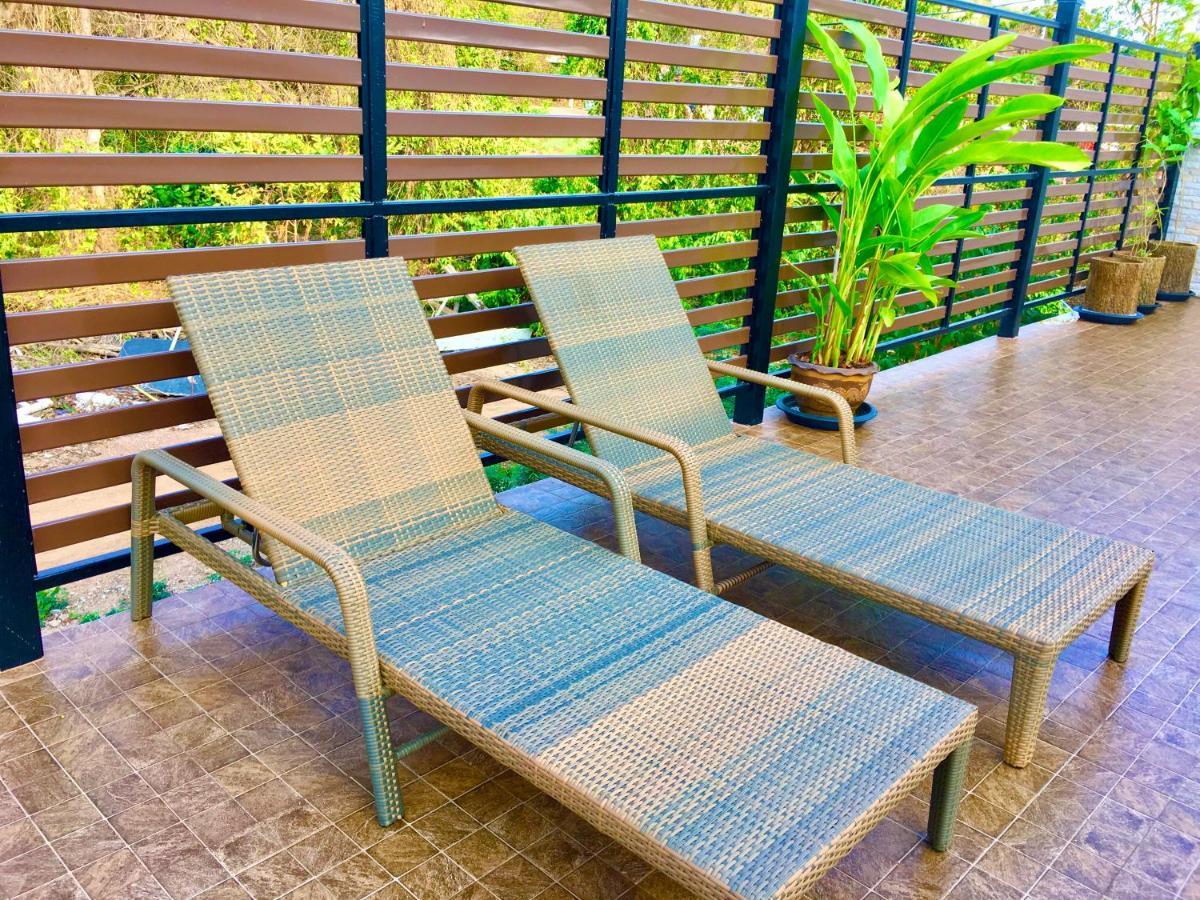 Koh Larn Riviera Hotel Buitenkant foto