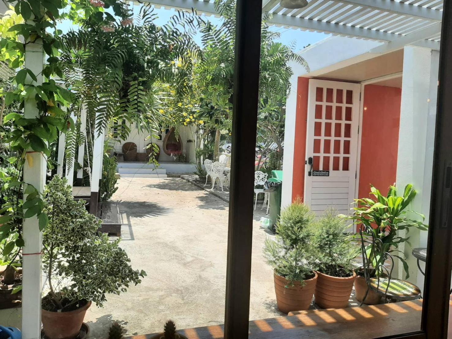 Koh Larn Riviera Hotel Buitenkant foto