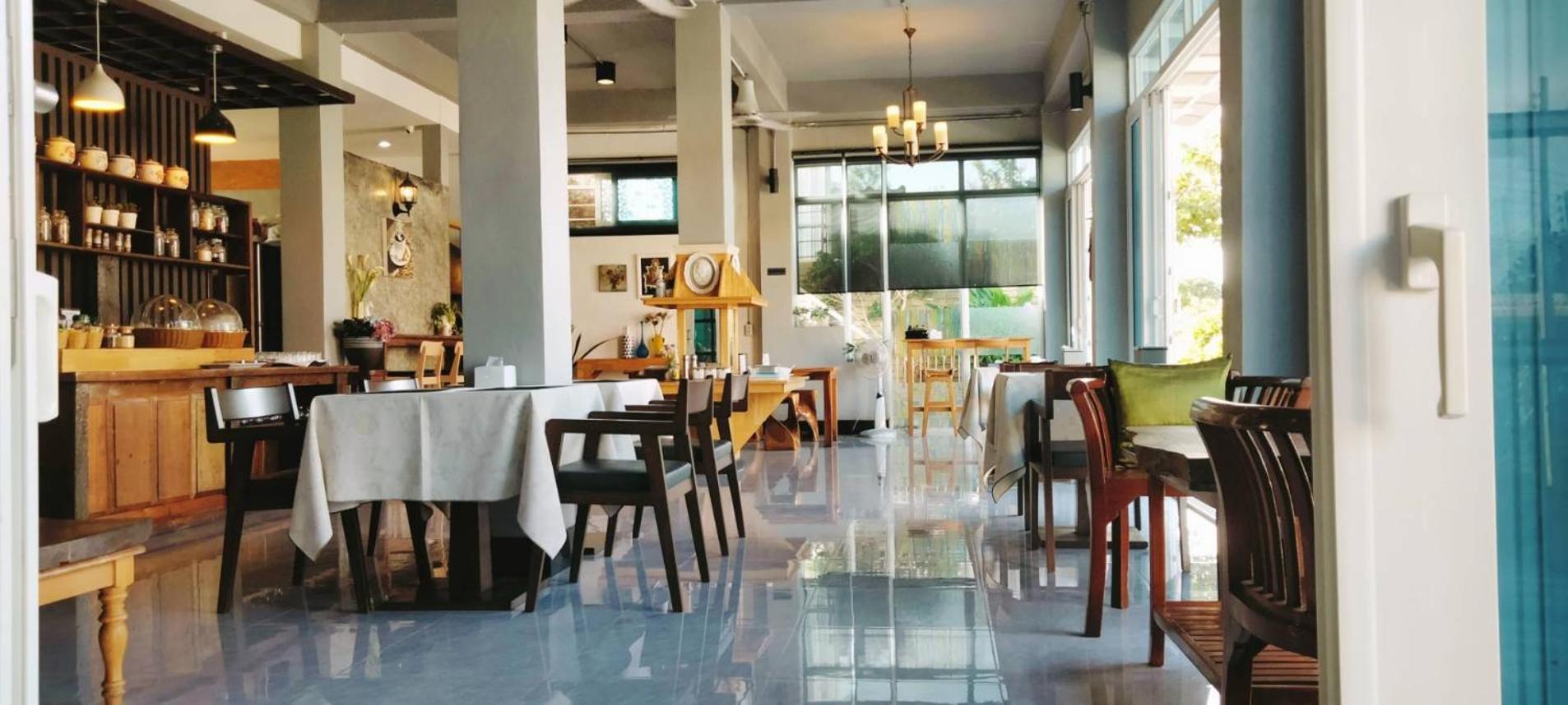 Koh Larn Riviera Hotel Buitenkant foto