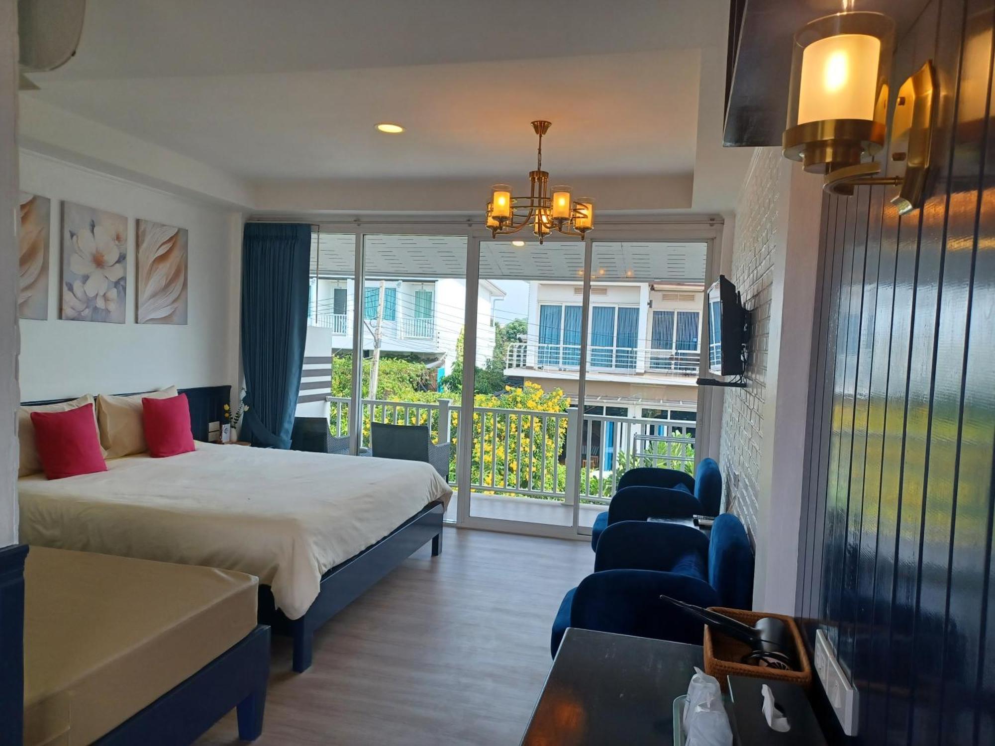 Koh Larn Riviera Hotel Buitenkant foto